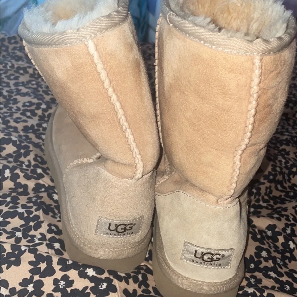 UGG Kids Short Shearling Boots - Sand